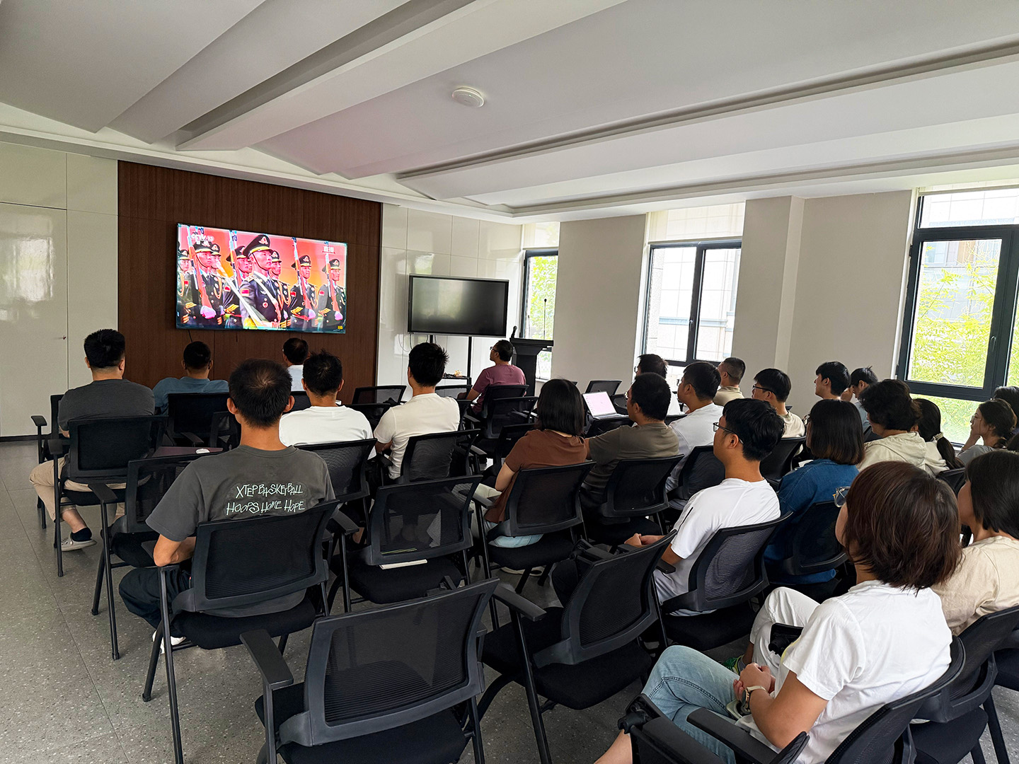 1756977618516252.jpg 1756977618516252.jpg